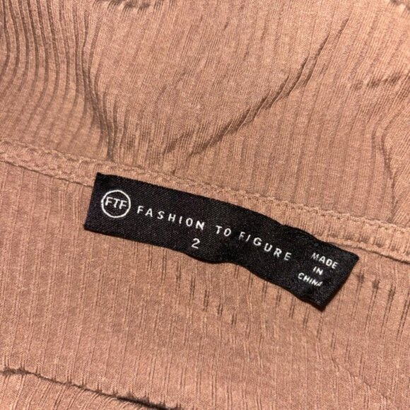 FASHION TO FIGURE 2 pc dress and cardigan size 2 - Picture 4 of 7